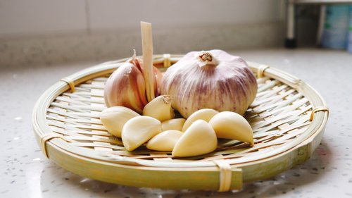 garlic, raw