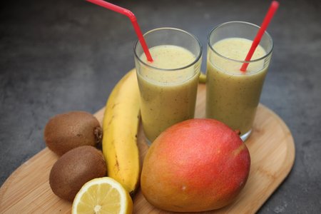 Mango, Kiwifruit and Banana smoothie